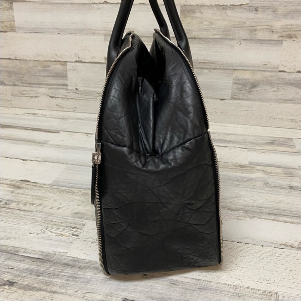 🖤TRAVEL CHANEL🖤Expandable zip tote - Picture 9 of 11